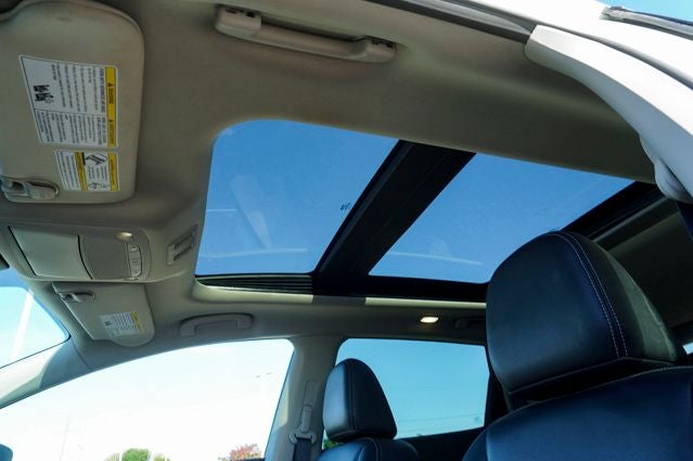 2024 Nissan Murano SL Power moonroof & Navigation System