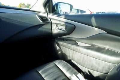 2024 Nissan Murano SL Power moonroof & Navigation System