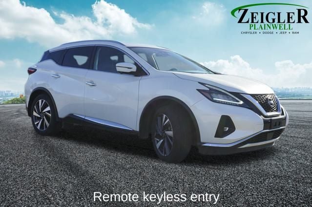 2024 Nissan Murano SL Power moonroof & Navigation System