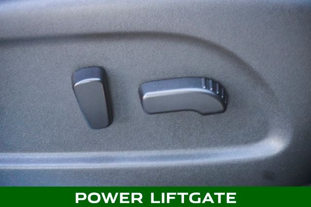 2020 Nissan Murano Platinum Power moonroof & Navigation System