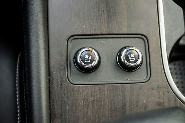 2023 Nissan Murano Platinum Power moonroof & Navigation System