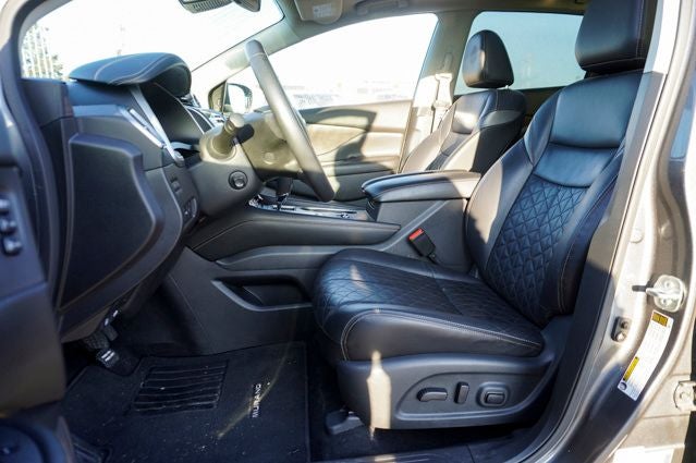 2024 Nissan Murano Platinum Power moonroof & Navigation System