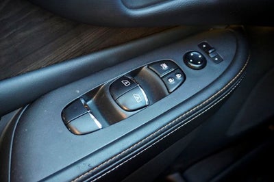 2024 Nissan Murano Platinum Power moonroof & Navigation System