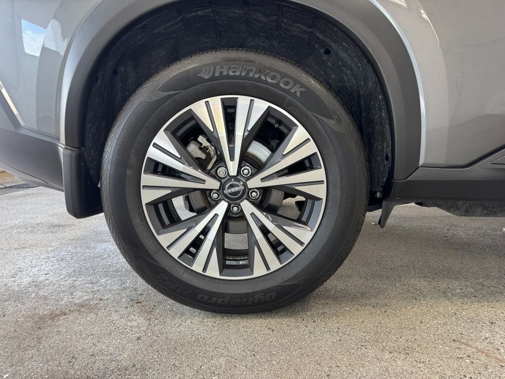 2023 Nissan Rogue SV Panoramic Moonroof