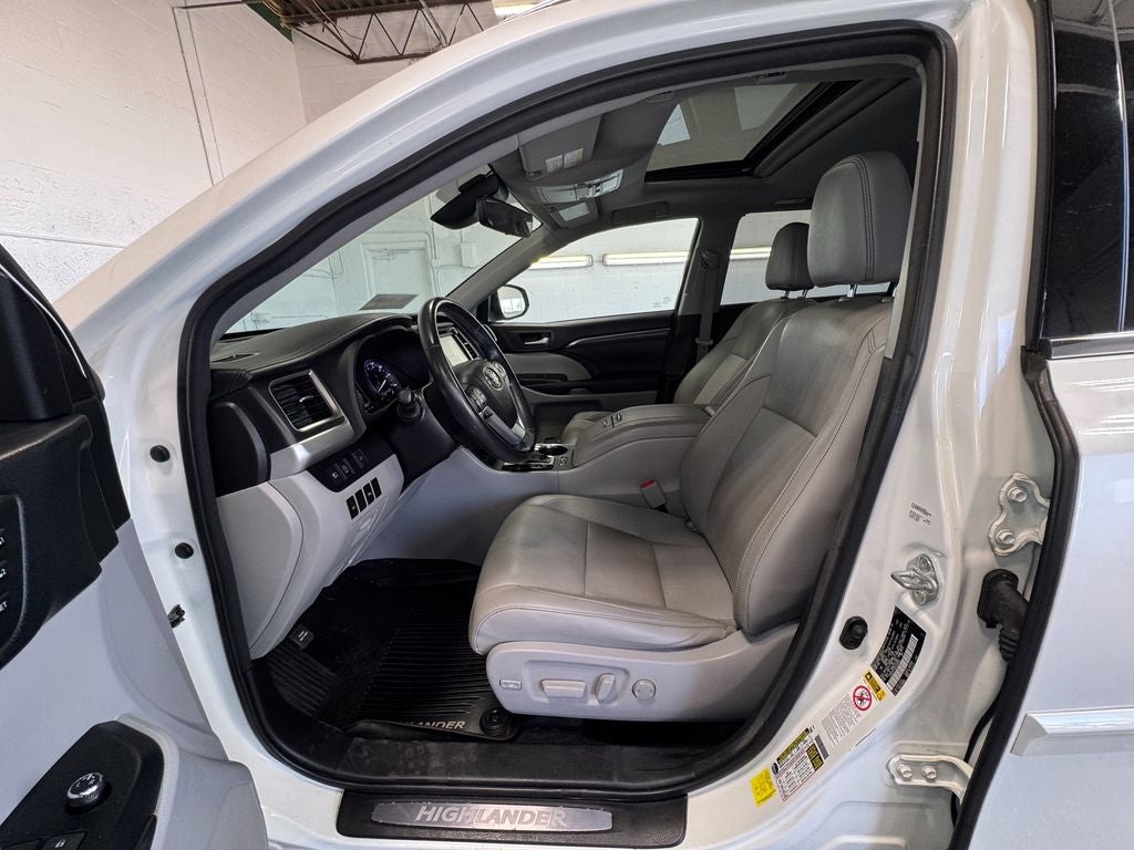 2017 Toyota Highlander Limited
