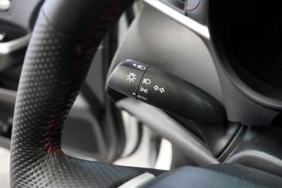 2025 Toyota Sienna XSE Power moonroof & Navigation System