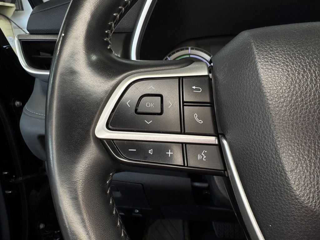 2024 Toyota Highlander Hybrid XLE 3rd row seats
