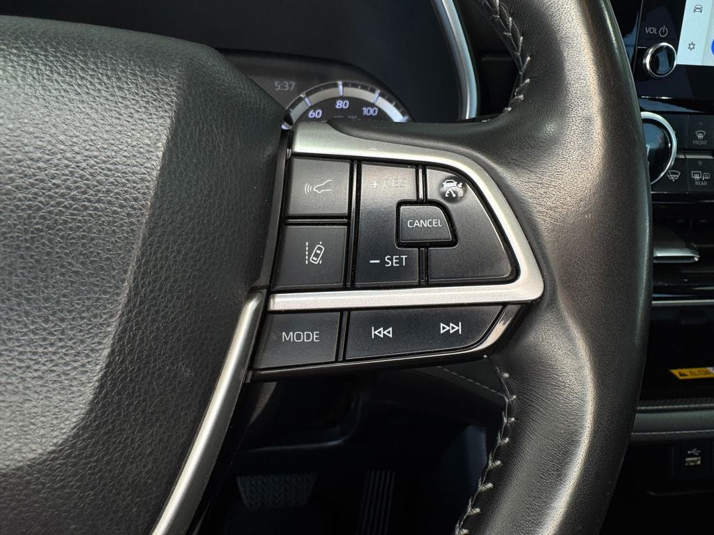 2024 Toyota Highlander Hybrid XLE 3rd row seats