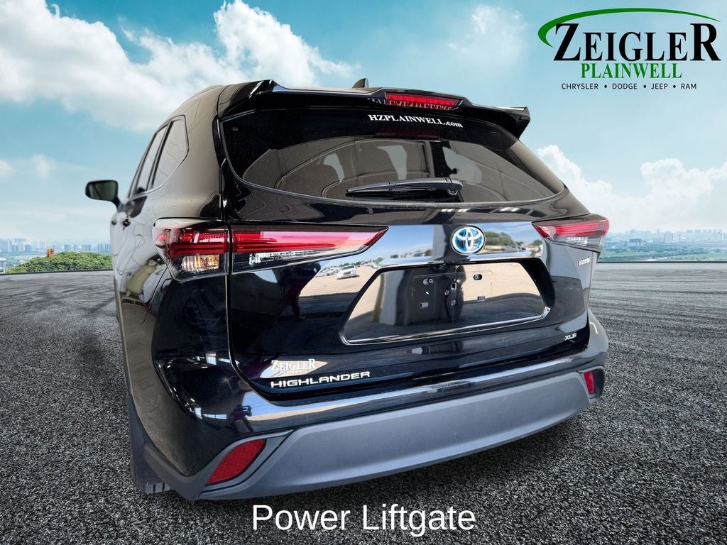 2024 Toyota Highlander Hybrid XLE 3rd row seats