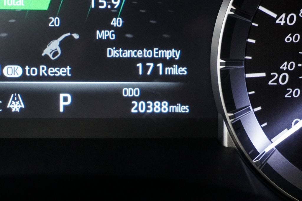 2023 Toyota Highlander XSE Power moonroof & Navigation