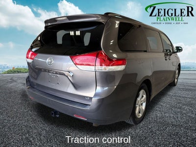 2011 Toyota Sienna LE 8 Passenger