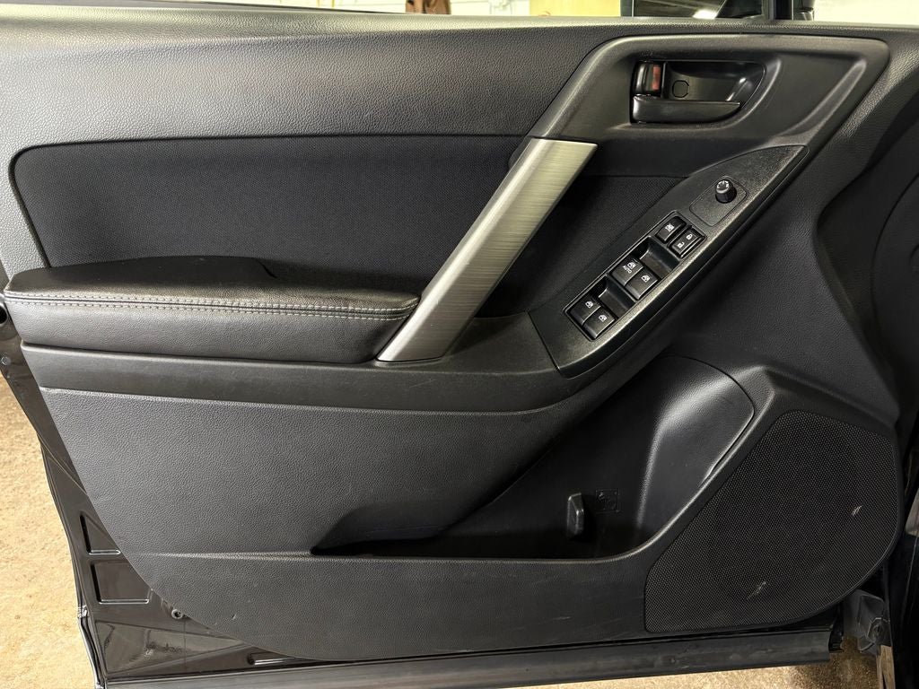 2016 Subaru Forester 2.5i Premium Power moonroof