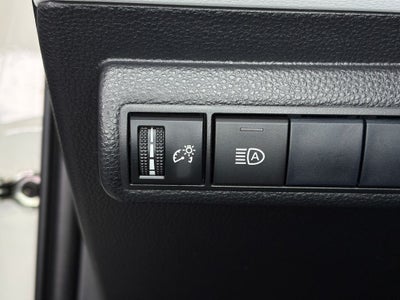 2020 Toyota Corolla SE Radio: Audio AM/FM w/Navigation