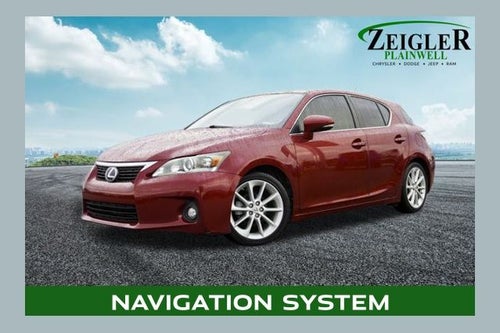 2013 Lexus CT 200h Navigation System & Power moonroof
