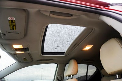 2013 Lexus CT 200h Navigation System & Power moonroof