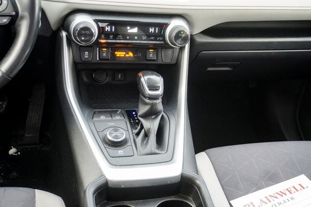 2020 Toyota RAV4 Hybrid XLE Moonroof & Backup Camera