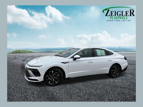 2025 Hyundai Sonata SEL Apple CarPlay & Android Auto