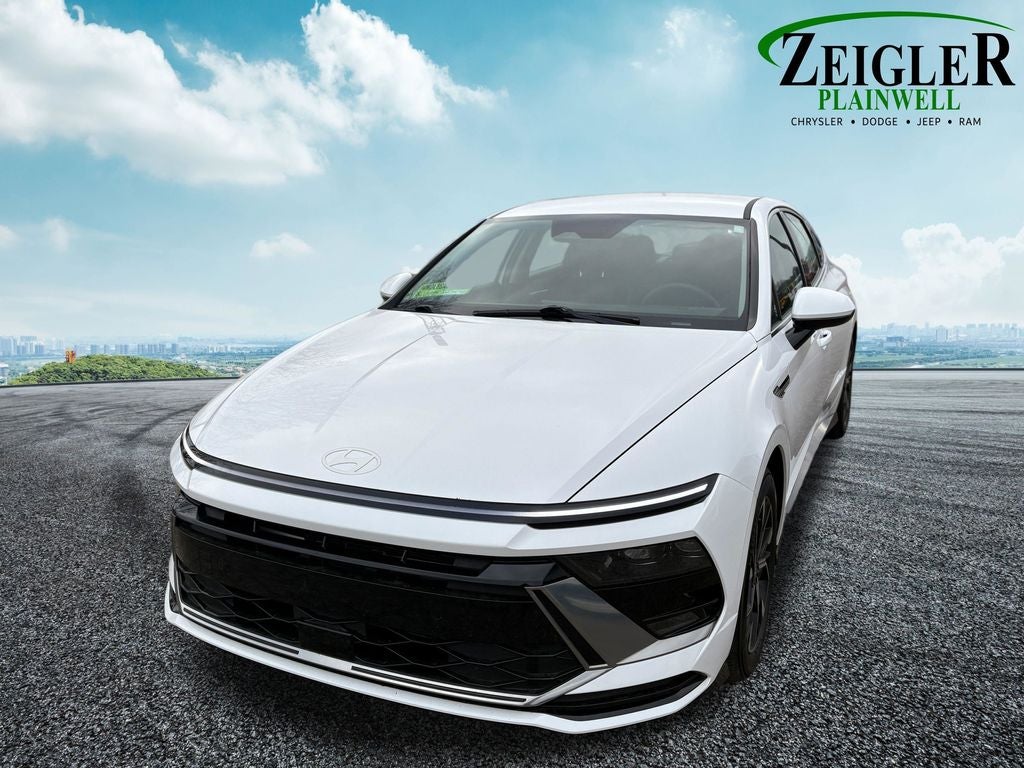 2025 Hyundai Sonata SEL Apple CarPlay & Android Auto