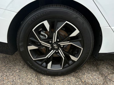 2025 Hyundai Sonata SEL Apple CarPlay & Android Auto