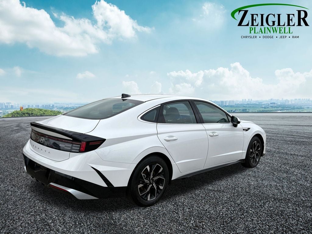 2025 Hyundai Sonata SEL Apple CarPlay & Android Auto