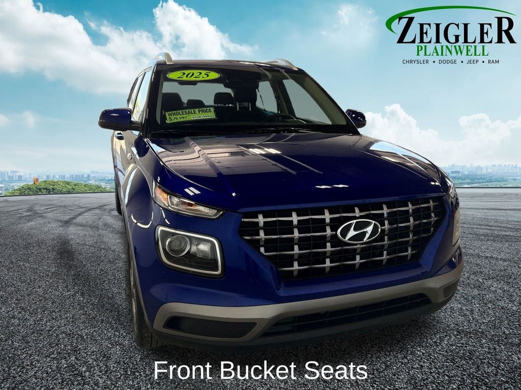 2025 Hyundai Venue SEL Apple CarPlay & Android Auto