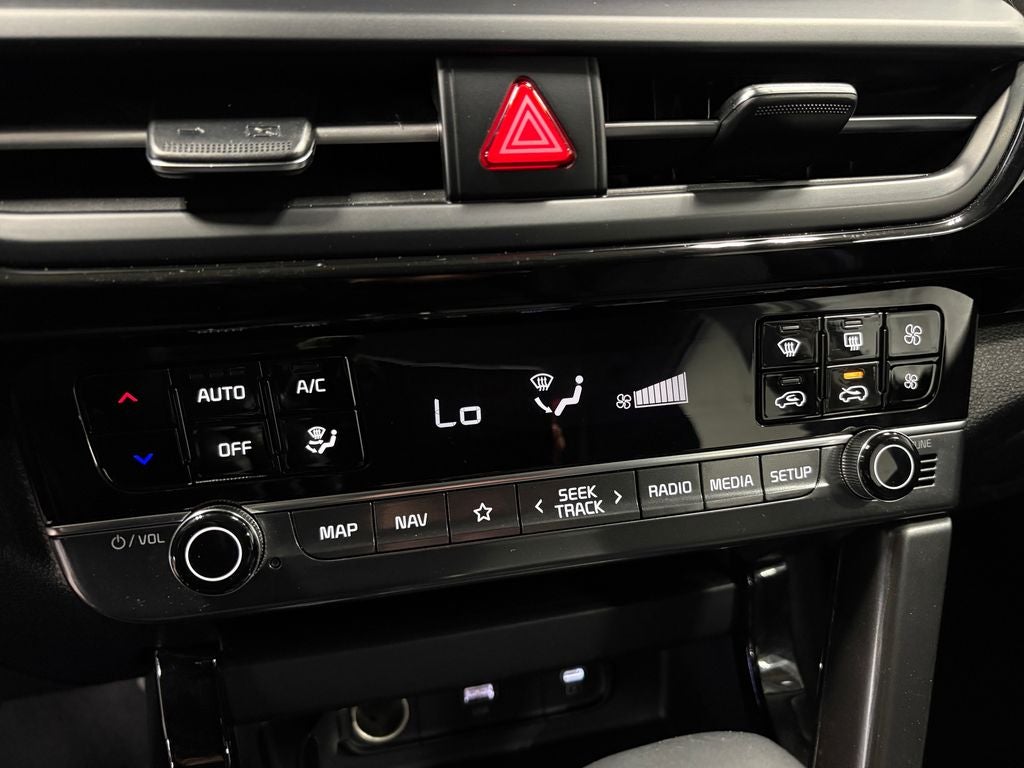 2024 Kia Seltos S Apple CarPlay & Android Auto