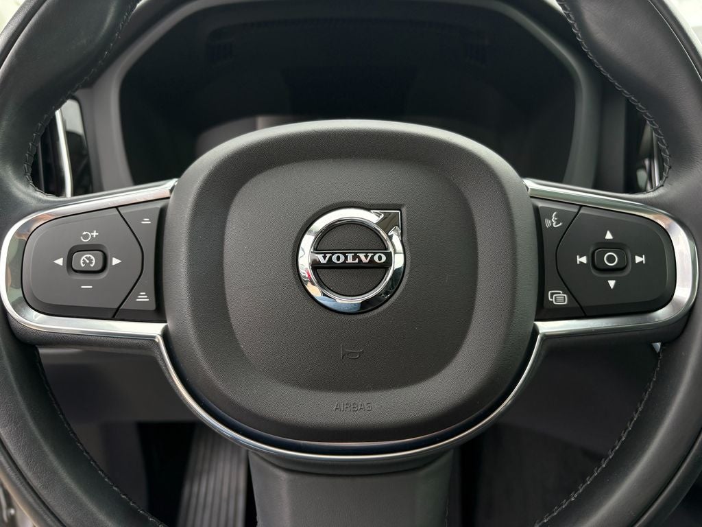 2019 Volvo XC60 T6 Momentum Power moonroof