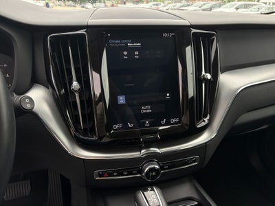 2019 Volvo XC60 T6 Momentum Power moonroof
