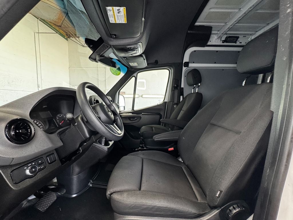 2022 Mercedes-Benz Sprinter 2500 Cargo 144 WB