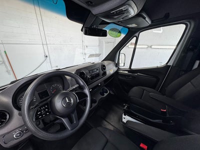 2022 Mercedes-Benz Sprinter 2500 Cargo 144 WB