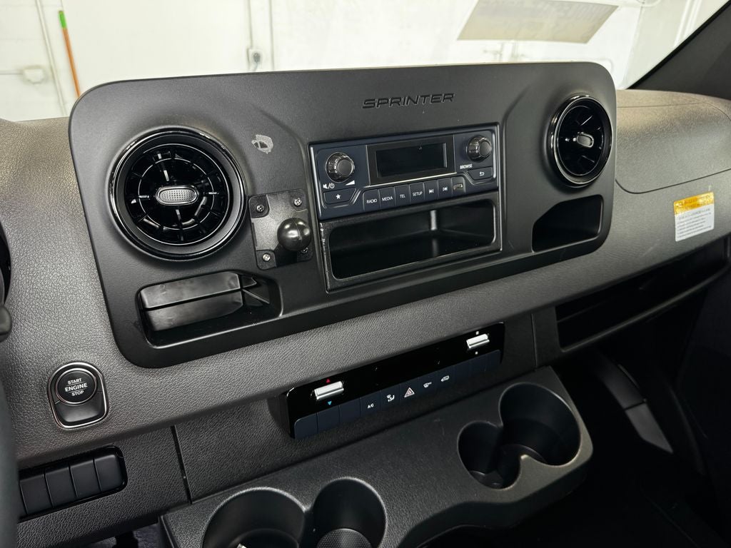 2022 Mercedes-Benz Sprinter 2500 Cargo 144 WB