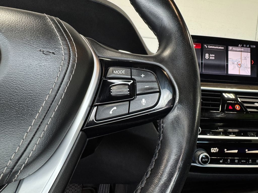 2019 BMW 5 Series 540i xDrive Power moonroof
