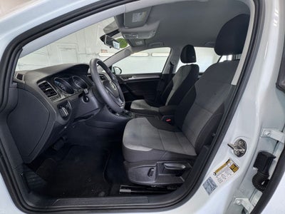 2016 Volkswagen e-Golf SE