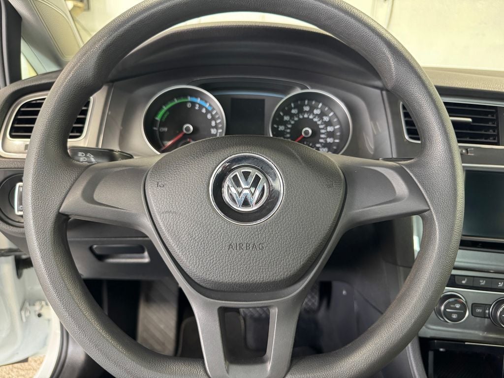 2016 Volkswagen e-Golf SE