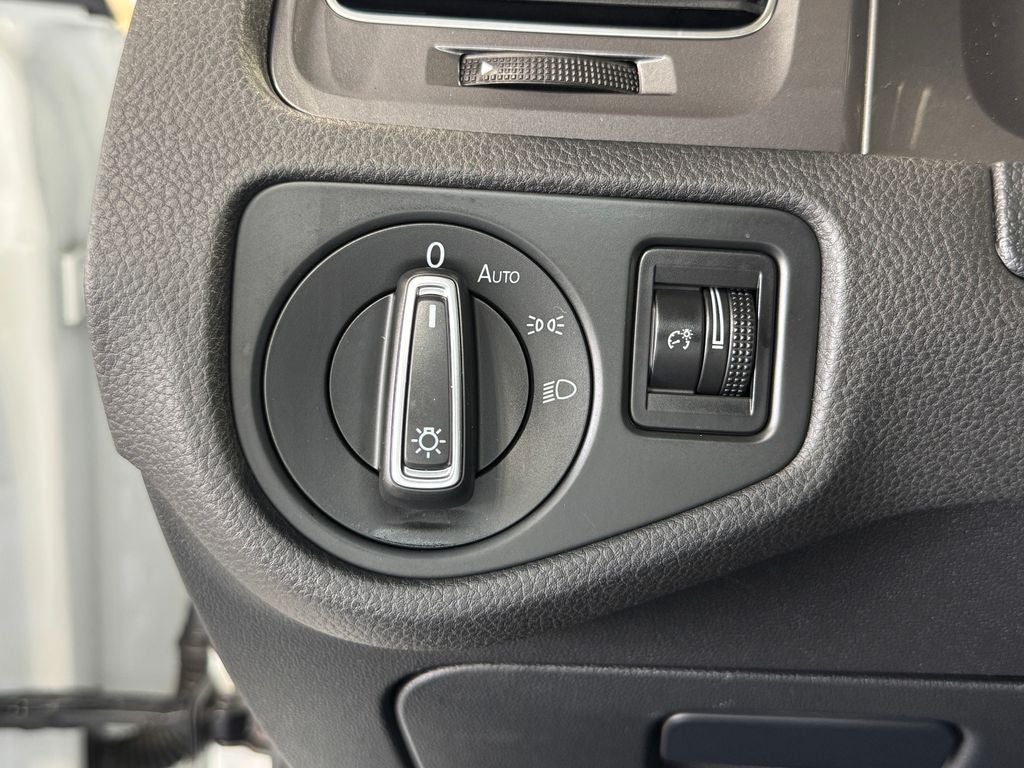 2016 Volkswagen e-Golf SE