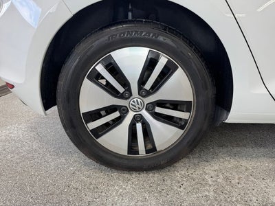 2016 Volkswagen e-Golf SE
