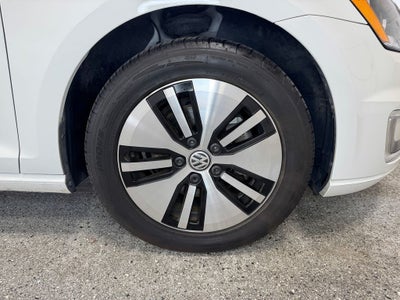 2016 Volkswagen e-Golf SE