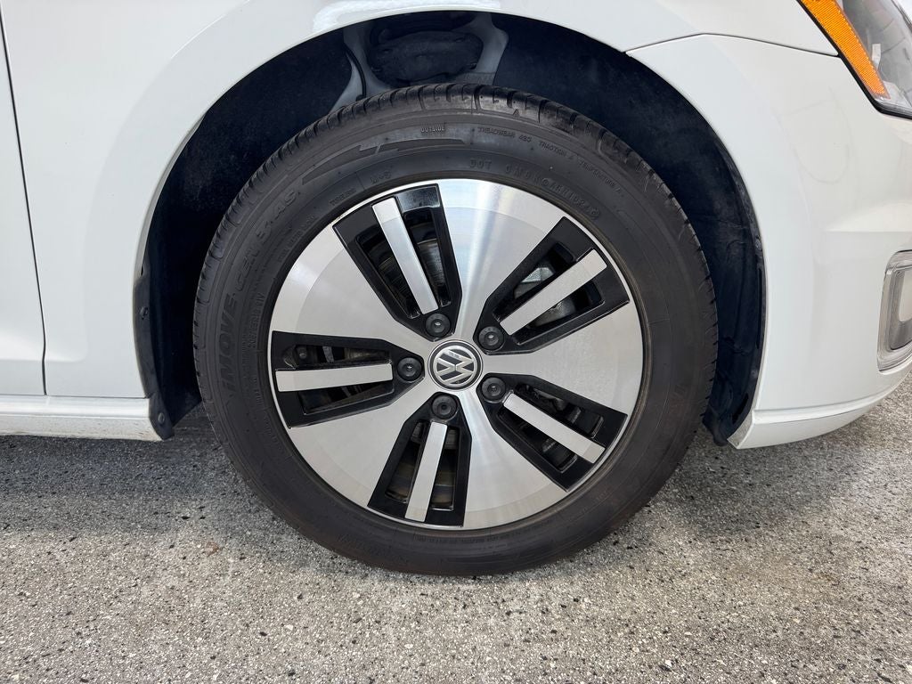 2016 Volkswagen e-Golf SE