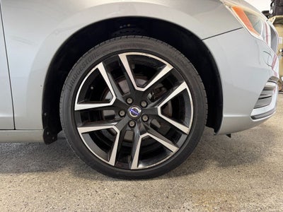 2018 Volvo V60 T5 Dynamic