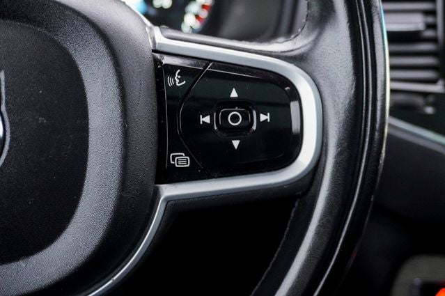 2022 Volvo XC90 T6 Inscription Navigation System & Power Moonroof