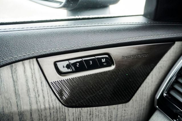 2022 Volvo XC90 T6 Inscription Navigation System & Power Moonroof