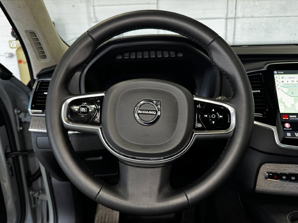 2024 Volvo XC90 Recharge Plug-In Hybrid Ultimate Lounge Package