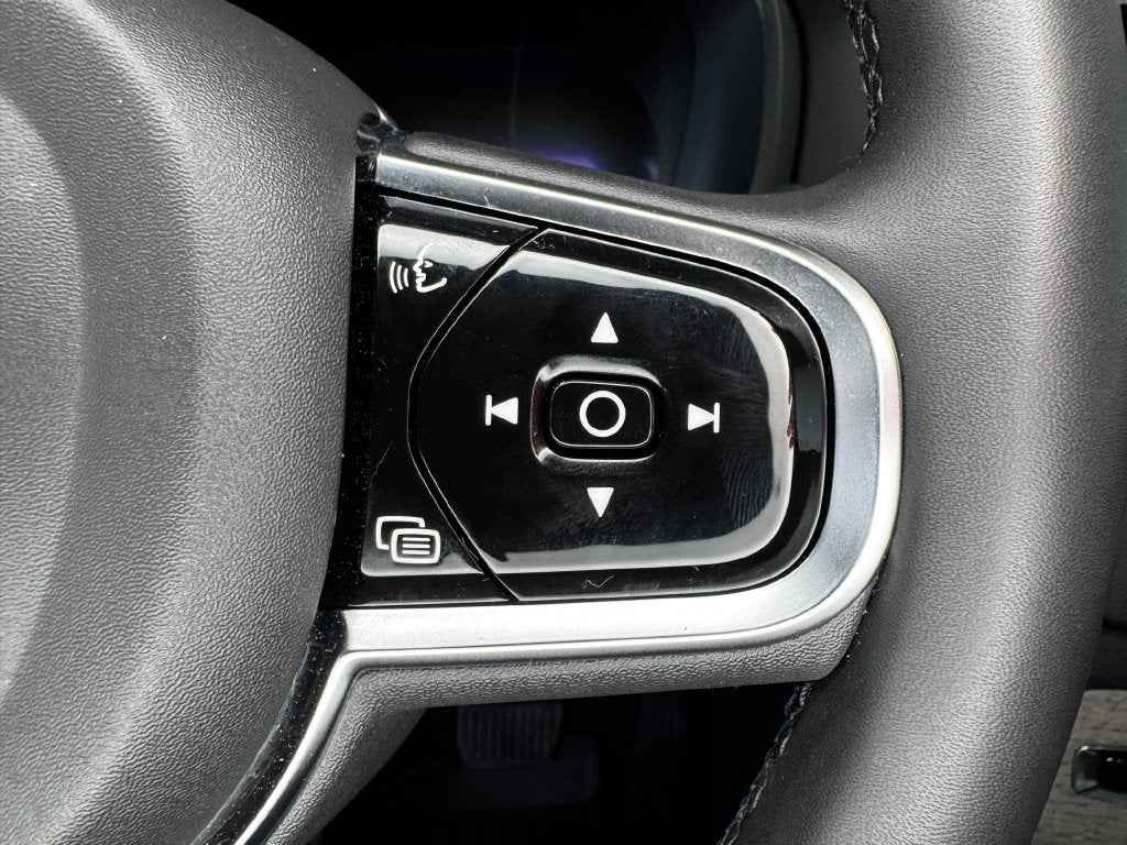 2024 Volvo XC90 Recharge Plug-In Hybrid Ultimate Lounge Package