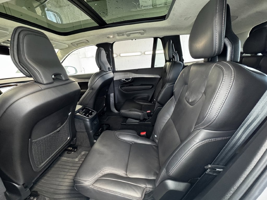 2024 Volvo XC90 Recharge Plug-In Hybrid Ultimate Lounge Package