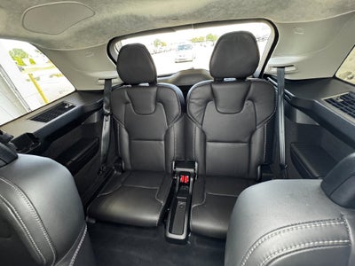 2024 Volvo XC90 Recharge Plug-In Hybrid Ultimate Lounge Package