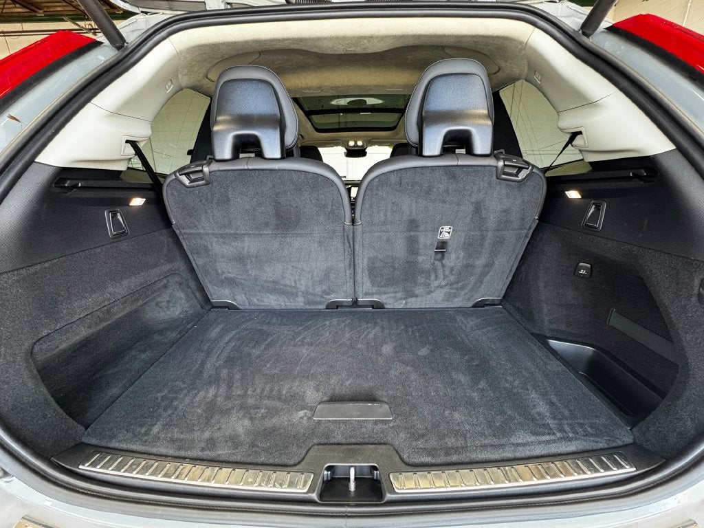 2024 Volvo XC90 Recharge Plug-In Hybrid Ultimate Lounge Package
