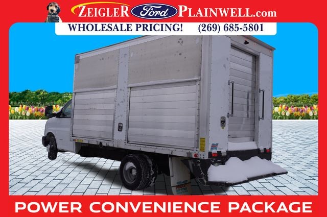 2016 Chevrolet Express 4500 Base Cutaway