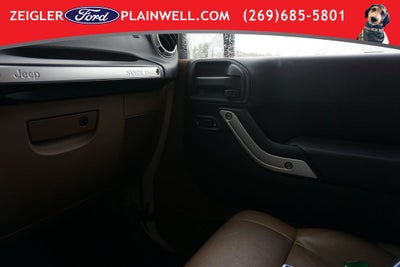 2011 Jeep Wrangler Unlimited Sahara 4X4 HARD TOP V6 HEATED LEATHER