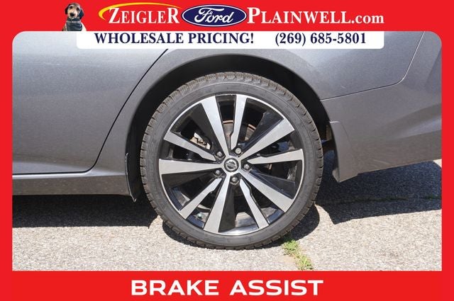 2019 Nissan Altima 2.5 Platinum AWD NAV Heated Leather Heated Steering Power Moonr