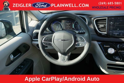 2024 Chrysler Pacifica Touring L Leather